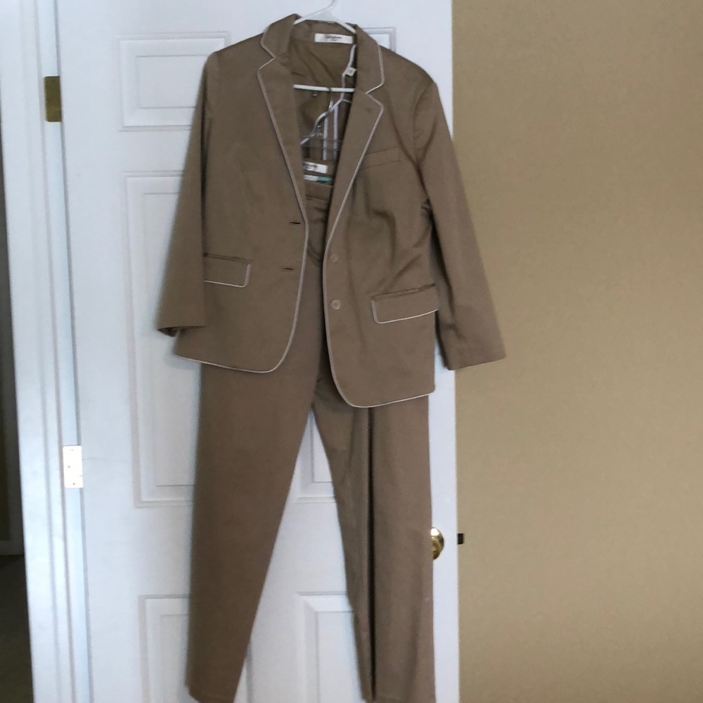 Liz Claiborne pant suit